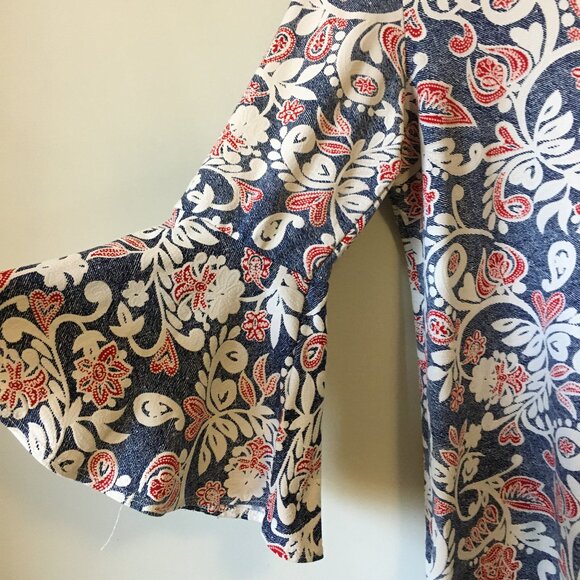 Clientele Bell Sleeve Paisley Denim & Lace Print Top - Picture 5 of 15